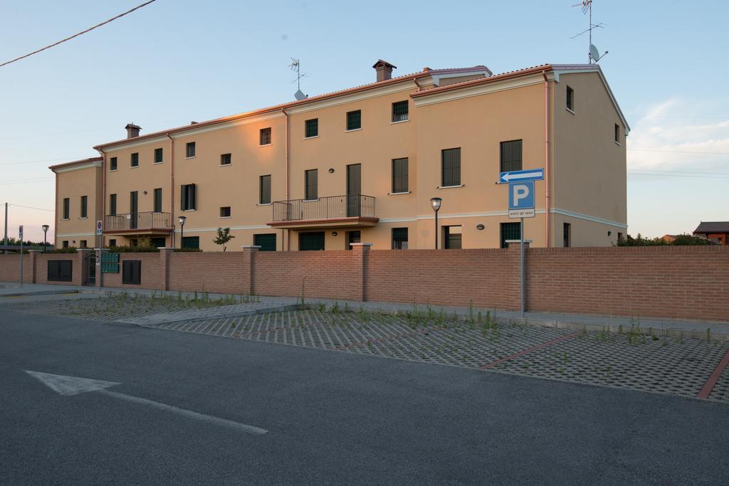 Parco Urbano Apartment Ferrara Cameră foto